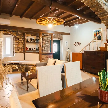 Casa Pierina - Traditional Feriehus *
